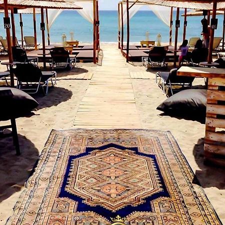 Room Nine 9 Beachfront Apartments Nea Kallikrateia 外观 照片