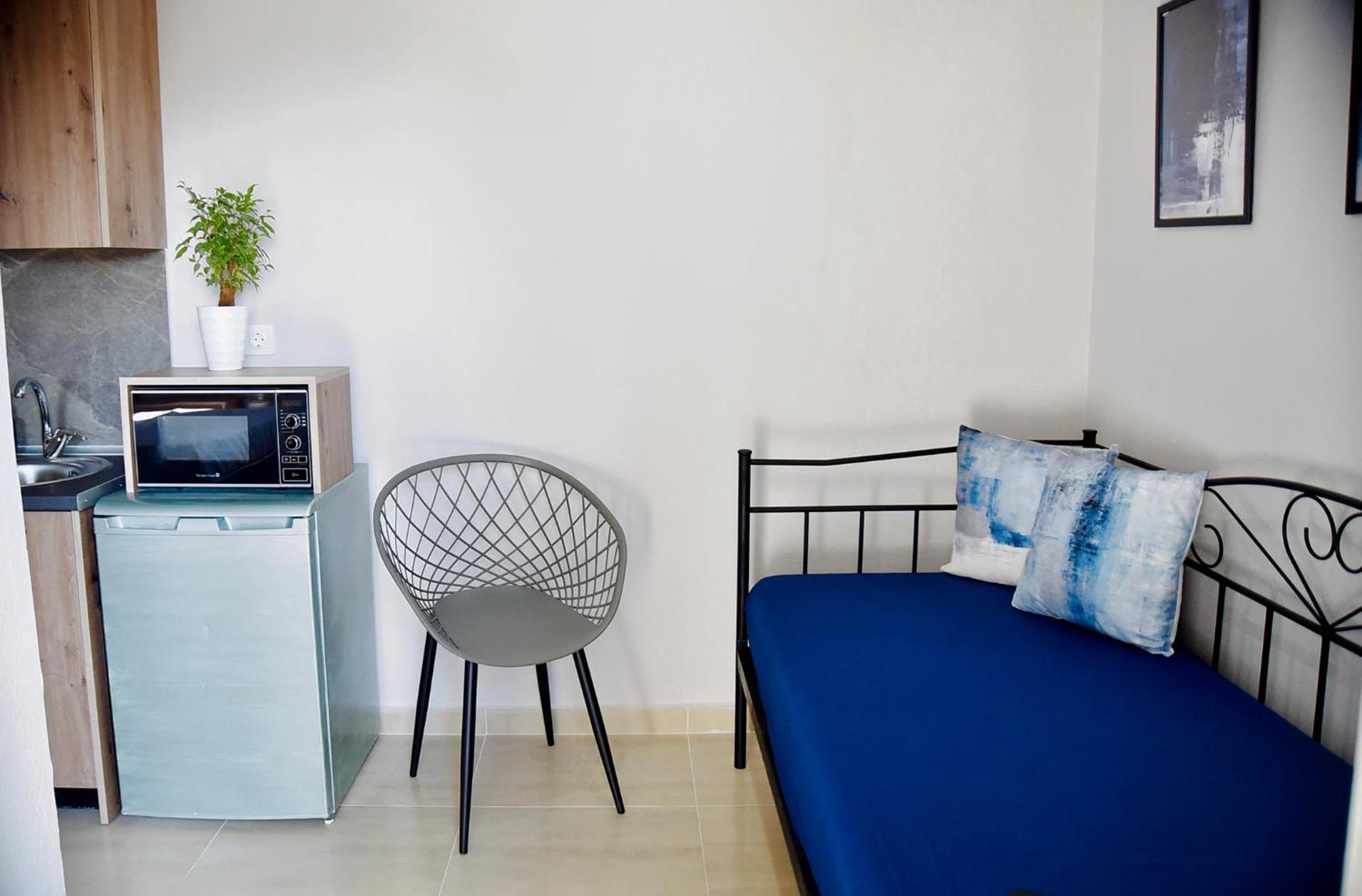Room Nine 9 Beachfront Apartments Nea Kallikrateia 外观 照片