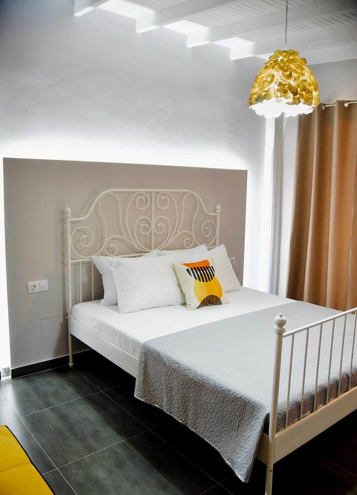 Room Nine 9 Beachfront Apartments Nea Kallikrateia 外观 照片
