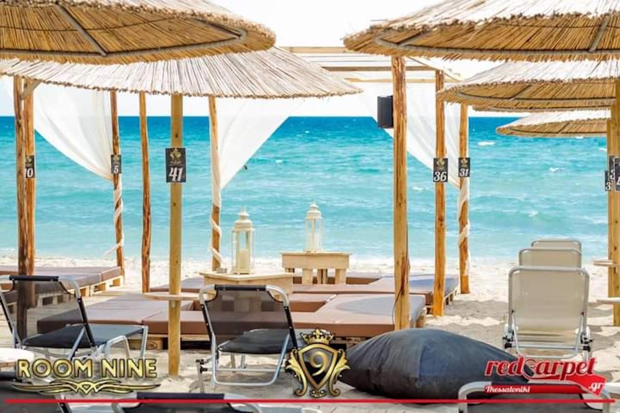 Room Nine 9 Beachfront Apartments Nea Kallikrateia 外观 照片