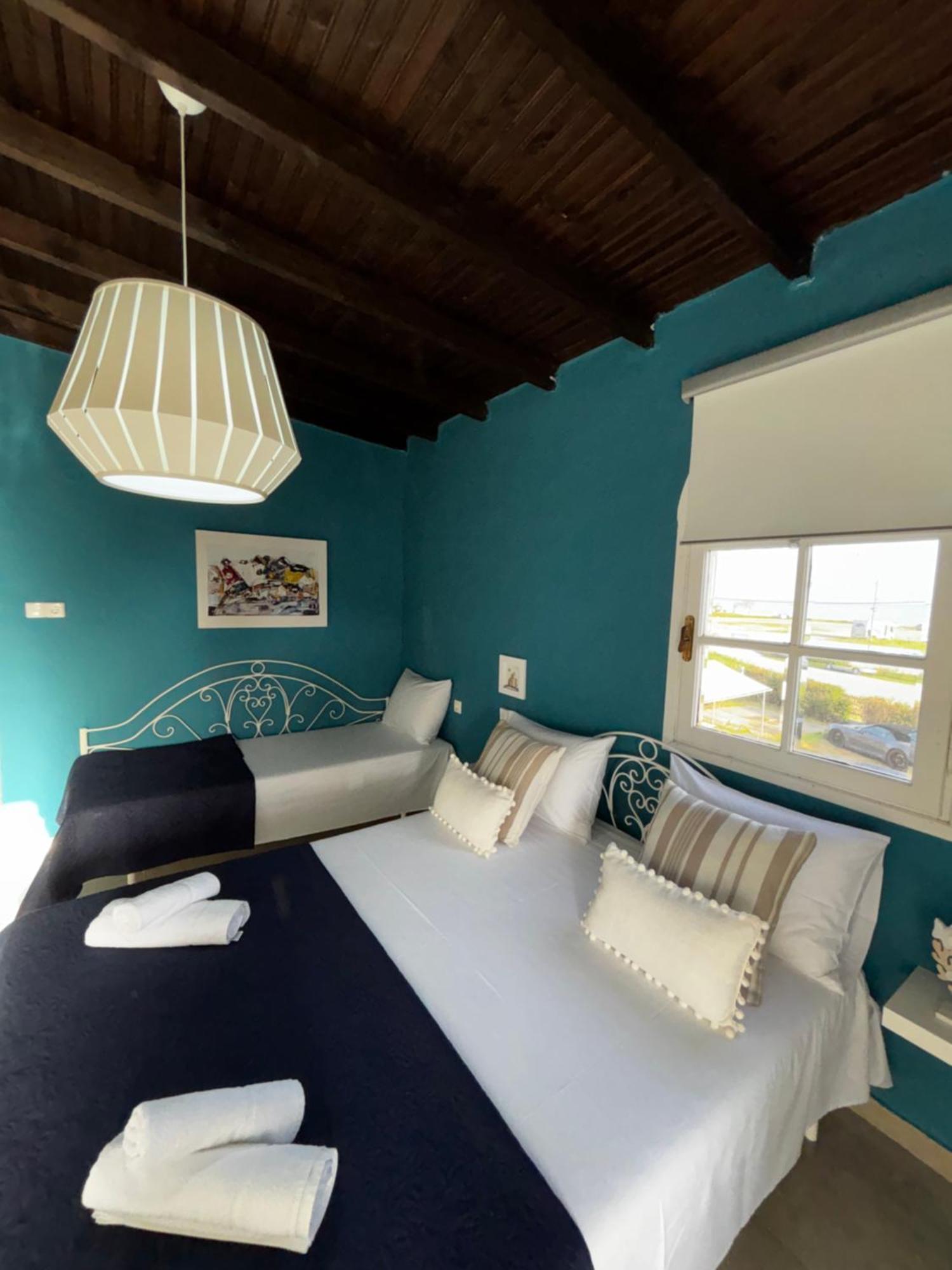 Room Nine 9 Beachfront Apartments Nea Kallikrateia 外观 照片